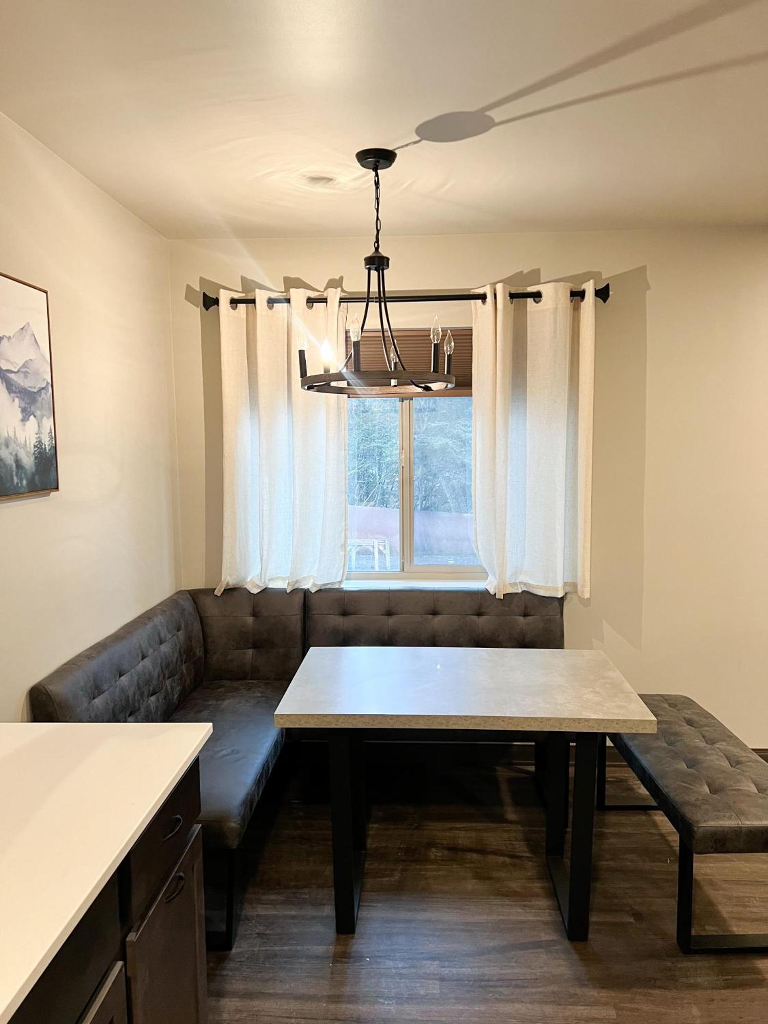 סוארד Spruce Lodge מראה חיצוני תמונה