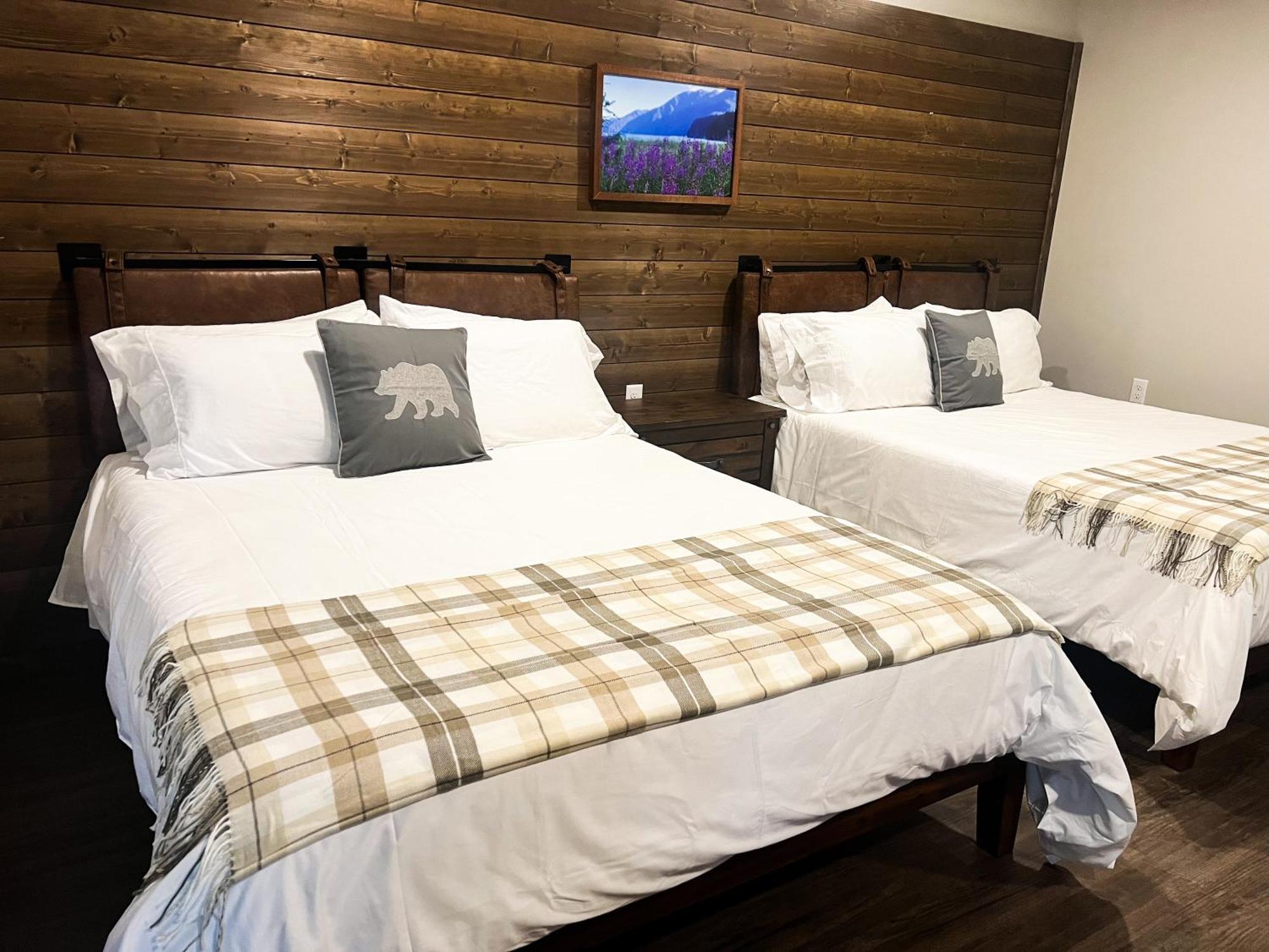 סוארד Spruce Lodge מראה חיצוני תמונה