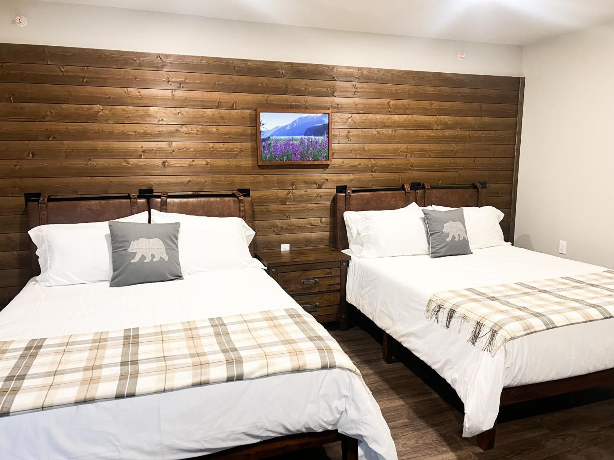 סוארד Spruce Lodge מראה חיצוני תמונה